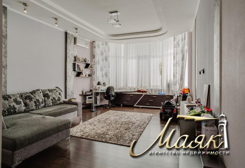 Квартира в новостройке: двухуровневая квартира с видом на Днепр, Днепровский 