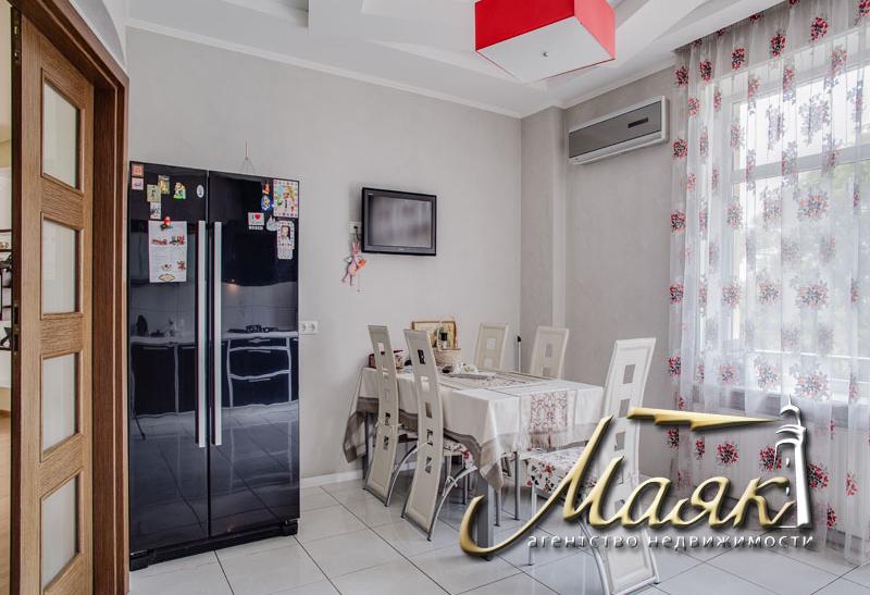 Квартира в новостройке: двухуровневая квартира с видом на Днепр, Днепровский 