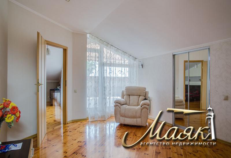 Квартира в новостройке: двухуровневая квартира с видом на Днепр, Днепровский 