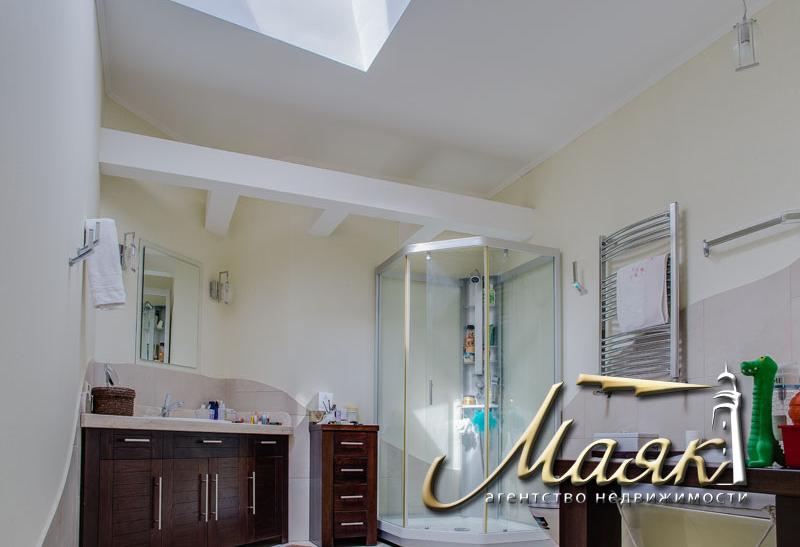 Квартира в новостройке: двухуровневая квартира с видом на Днепр, Днепровский 