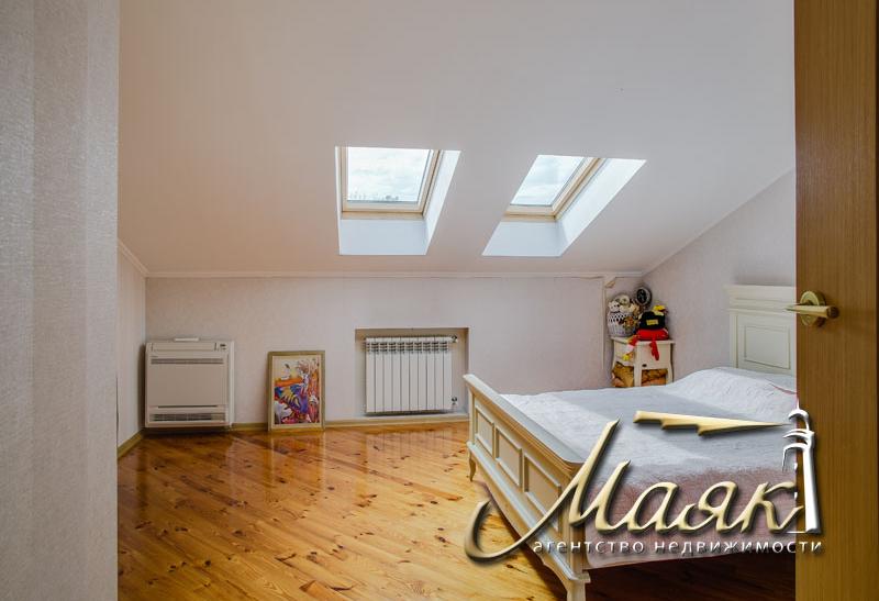 Квартира в новостройке: двухуровневая квартира с видом на Днепр, Днепровский 