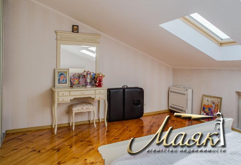 Квартира в новостройке: двухуровневая квартира с видом на Днепр, Днепровский 