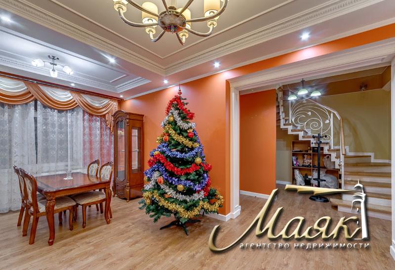 Двухуровневая квартира в ЖК "Ренессанс".