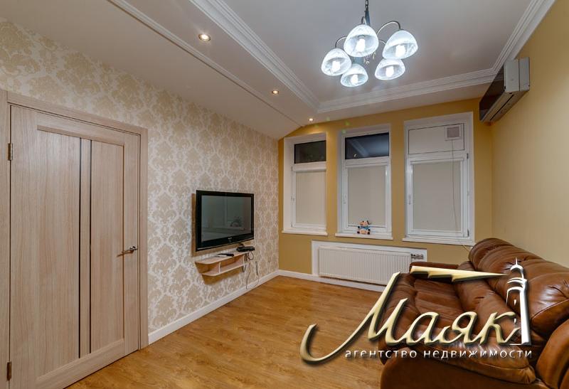 Двухуровневая квартира в ЖК "Ренессанс".