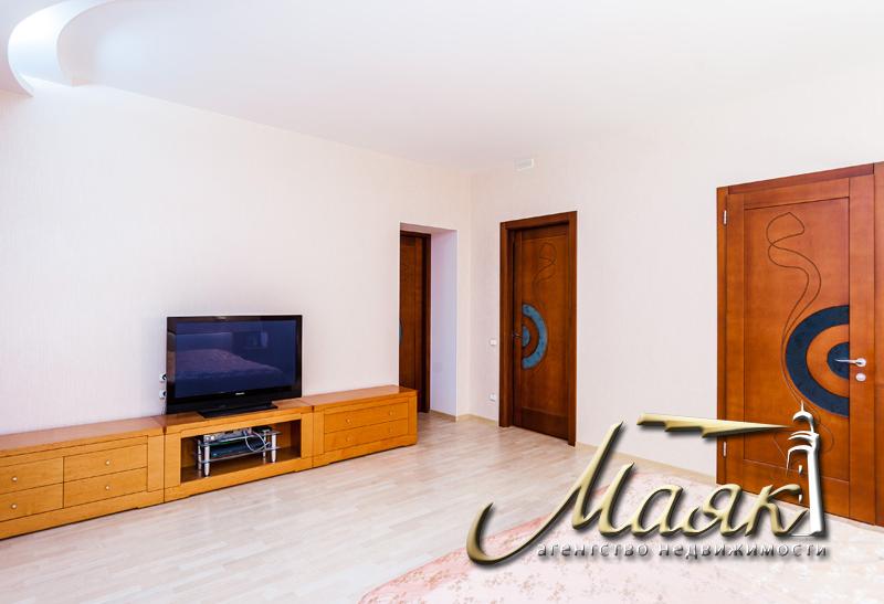 Просторная квартира 420 кв м в элитном новострое по улице Украинская 4А.