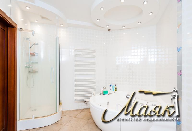 Просторная квартира 420 кв м в элитном новострое по улице Украинская 4А.