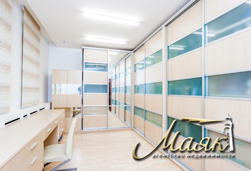 Просторная квартира 420 кв м в элитном новострое по улице Украинская 4А.