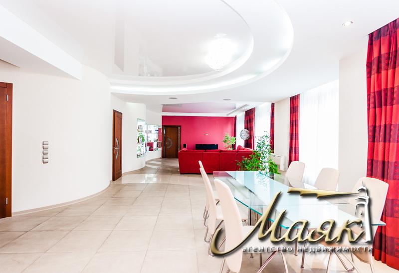 Просторная квартира 420 кв м в элитном новострое по улице Украинская 4А.