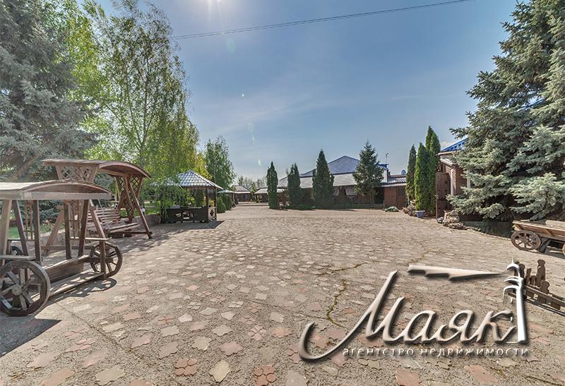 Гостинично-ресторанный комплекс.