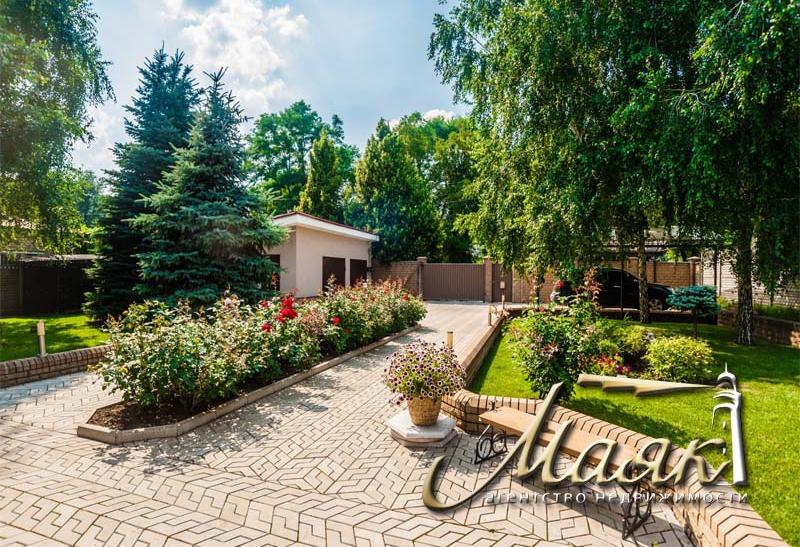 Дом на две семьи в центре Бородинского мкр-на.