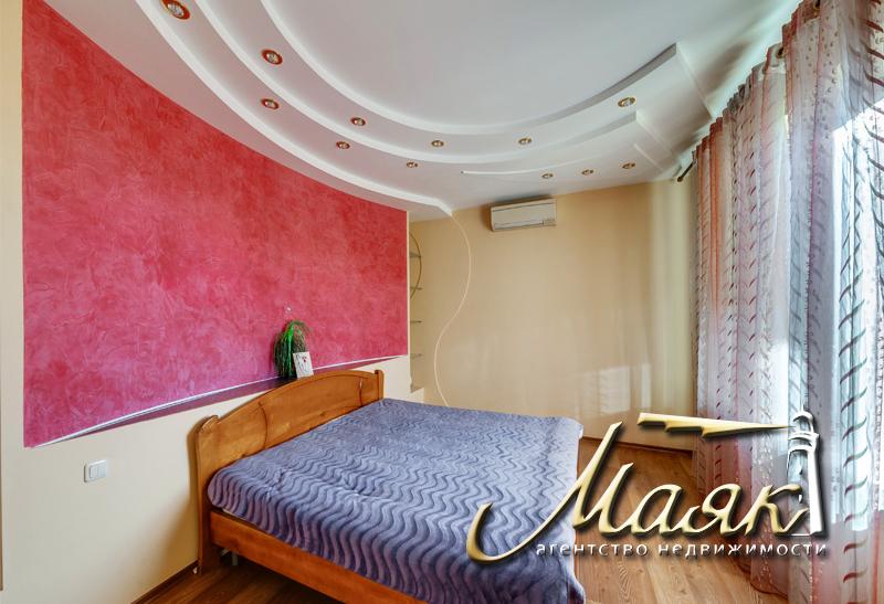 Продается дом с выходом на залив в с. Разумовка.