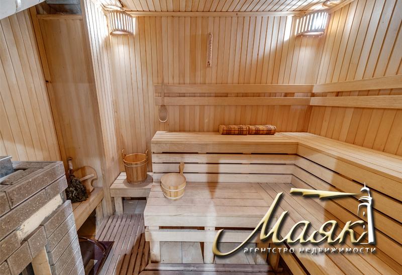 Продается дом с выходом на залив в с. Разумовка.
